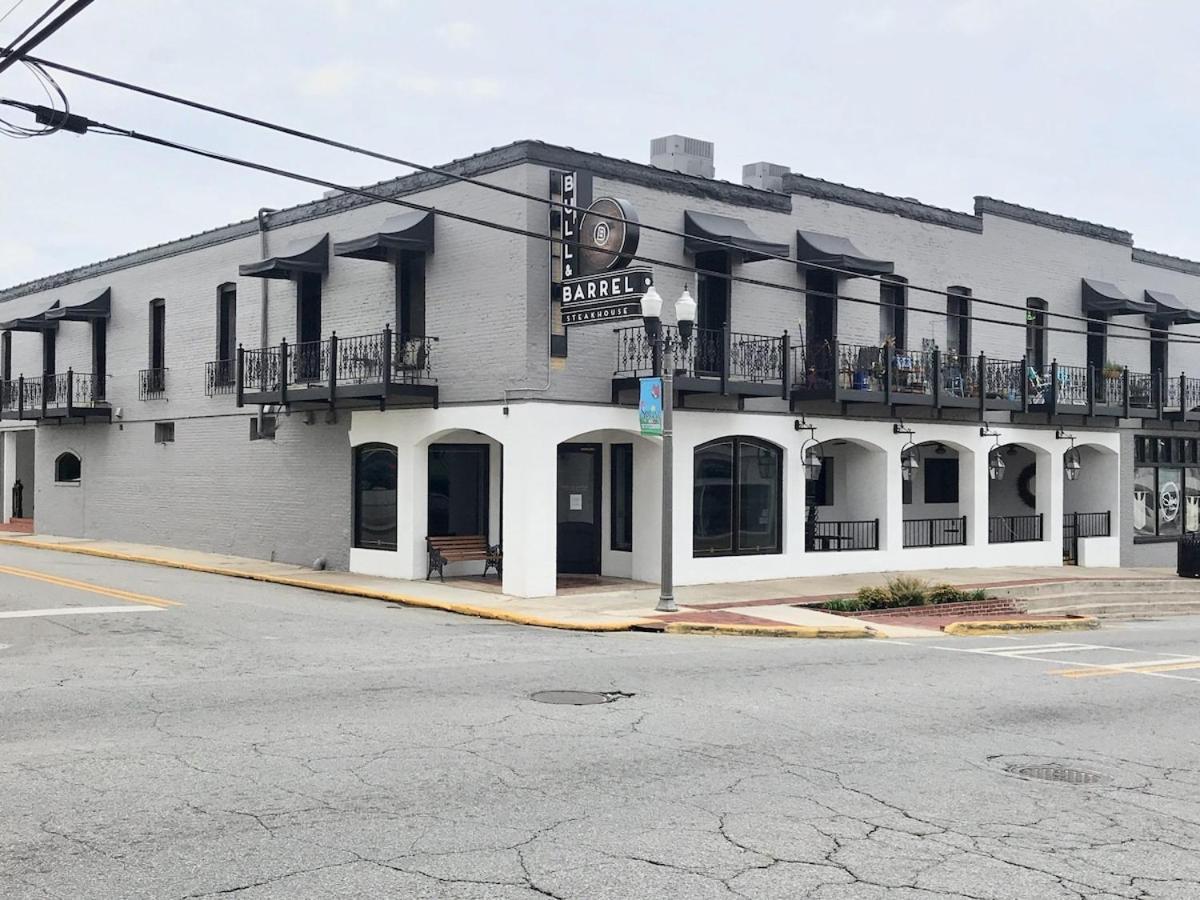 Apartmán Eagle Exec Loft In Downtown Statesboro Exteriér fotografie